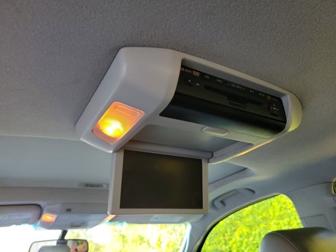 Used 2010 Toyota Sequoia Platinum image 20