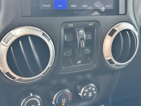 Used 2015 Jeep Wrangler Unlimited Sport image 18