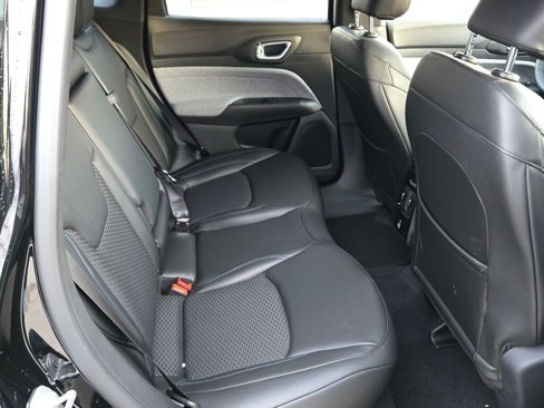 New 2025 Jeep Compass Sport image 10