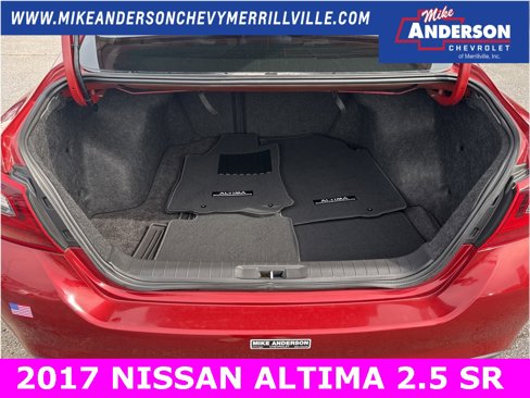 Used 2017 Nissan Altima 2.5 SR w/ Midnight Edition Package image 5