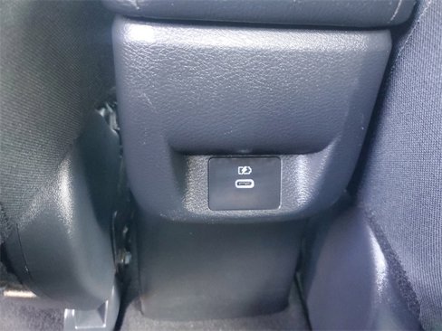 Used 2023 Nissan Versa SV image 13