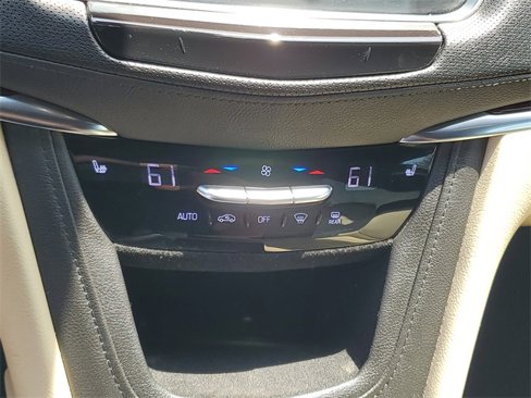 Used 2018 Cadillac XT5 Luxury w/ Driver Awareness Package image 27