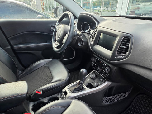 Used 2020 Jeep Compass Latitude w/ Popular Equipment Group image 6