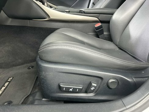 Used 2016 Lexus IS 300 AWD w/ Navigation System Package image 14