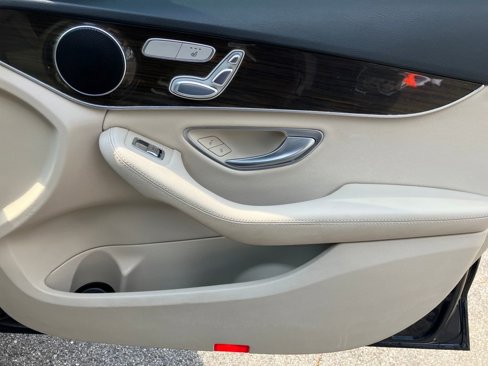 Used 2018 Mercedes-Benz C 300 Sedan image 33