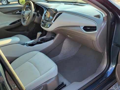 Used 2020 Chevrolet Malibu LT image 9
