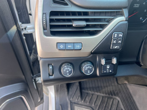 Used 2017 GMC Yukon Denali w/ Open Road Package image 9