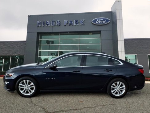 Used 2018 Chevrolet Malibu LT image 4