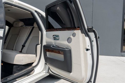 Used 2012 Rolls-Royce Ghost image 45