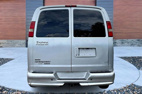 Used 2010 Chevrolet Express 1500 AWD w/ Preferred Equipment Group image 4
