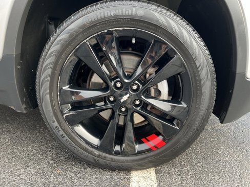 Used 2022 Chevrolet Trax LT w/ Redline Edition image 39