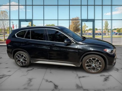 Used 2021 BMW X1 xDrive28i image 4