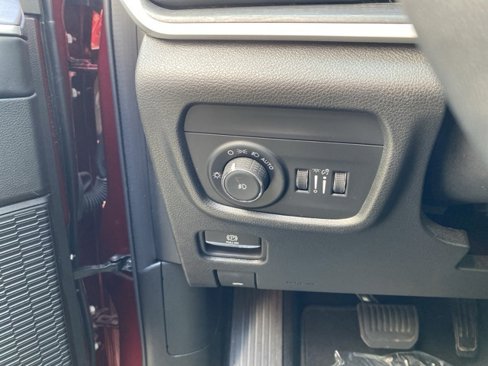 Used 2023 Jeep Grand Cherokee Limited image 14