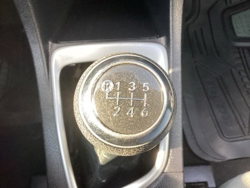 Used 2015 Toyota Corolla L image 16