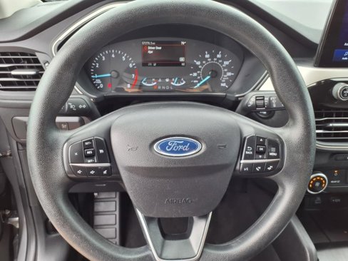 Used 2022 Ford Escape SE image 19