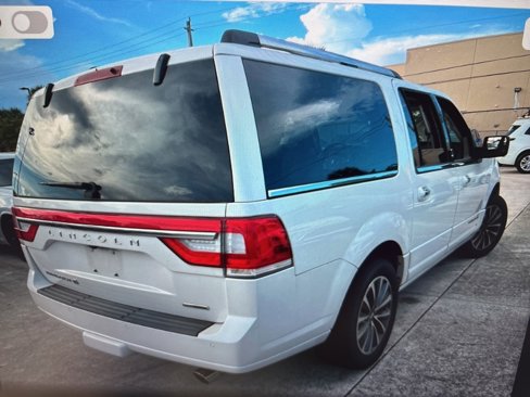 Used 2015 Lincoln Navigator L 2WD image 2