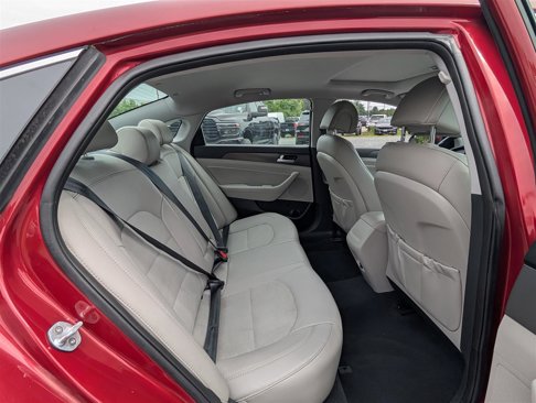 Used 2016 Hyundai Sonata Sport w/ Option Group 1V image 11