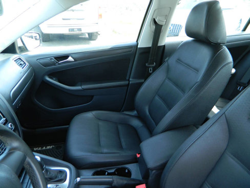 Used 2012 Volkswagen Jetta SE image 12