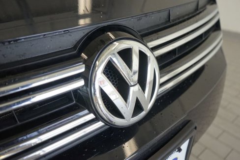 Used 2015 Volkswagen Tiguan SE image 18