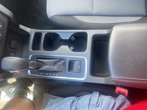 Used 2018 Ford Escape SE image 25