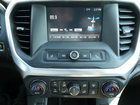 Used 2017 GMC Acadia SLE image 30