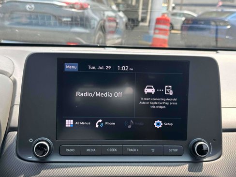 Used 2022 Hyundai Kona SE w/ Cargo Package image 5