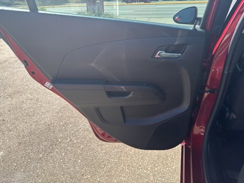 Used 2019 Chevrolet Sonic LT w/ Convenience Package image 16