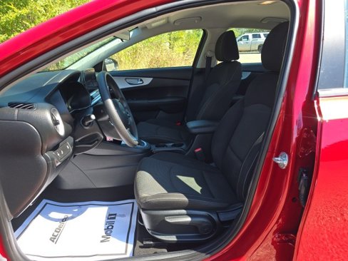 Used 2024 Kia Forte LXS w/ LXS Technology Package image 10