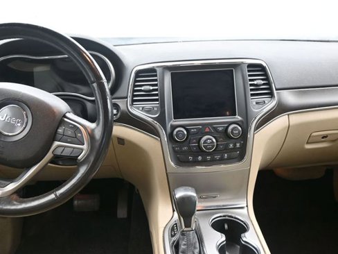 Used 2018 Jeep Grand Cherokee Limited image 15
