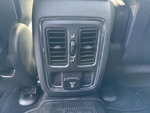 Used 2020 Jeep Grand Cherokee Altitude image 33