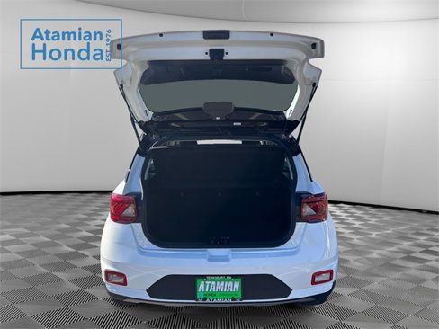 Used 2024 Hyundai Venue Limited image 15