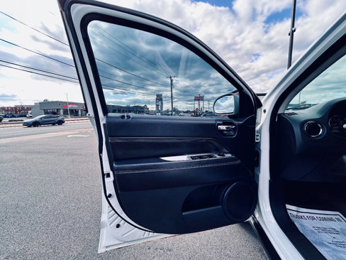 Used 2014 Jeep Compass Latitude w/ Sun/Sound Group image 16