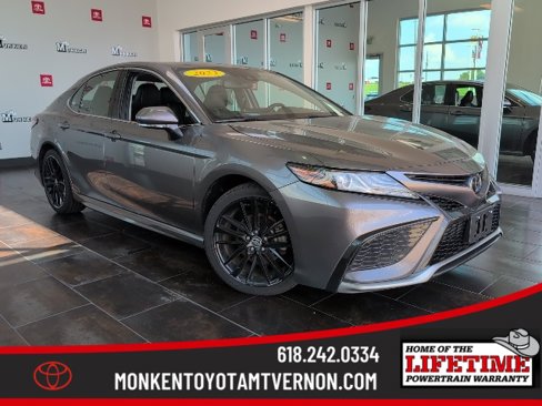 Used 2023 Toyota Camry XSE image 1