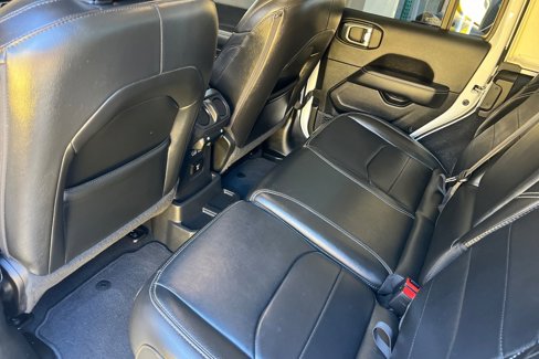 Used 2022 Jeep Wrangler Unlimited Sahara image 12