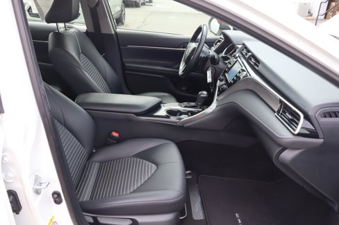 Used 2018 Toyota Camry SE image 35