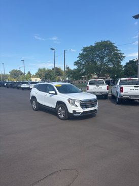 Used 2022 GMC Terrain SLT image 8