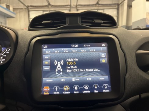 Used 2019 Jeep Renegade Trailhawk image 25