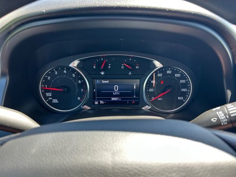 Used 2023 GMC Acadia SLE image 16