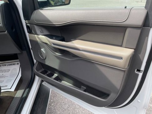 Used 2018 Ford Expedition Max XLT w/ Equipment Group 202A image 29