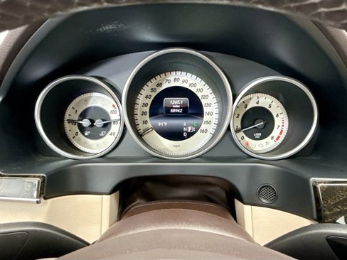 Used 2016 Mercedes-Benz E 350 4MATIC Sedan image 33