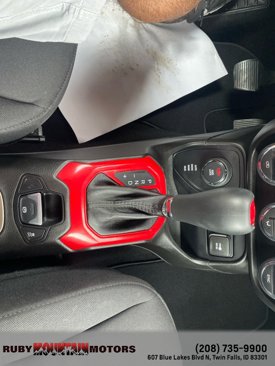 Used 2015 Jeep Renegade Latitude w/ Popular Equipment Group image 18