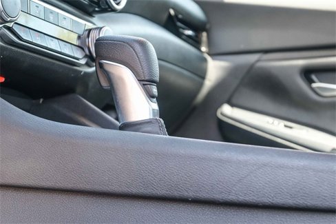 Used 2022 Nissan Sentra SV image 23