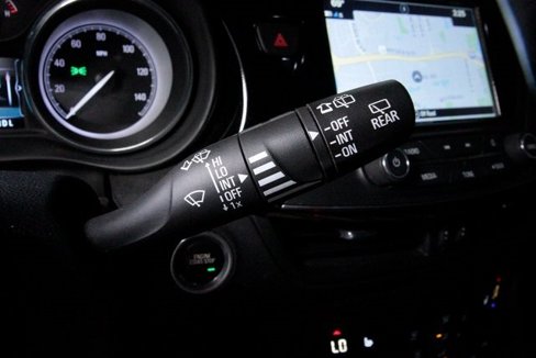 Used 2020 Buick Envision Essence image 32