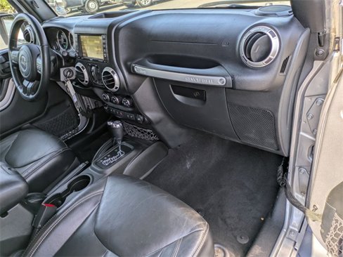 Used 2016 Jeep Wrangler Unlimited Sahara image 24