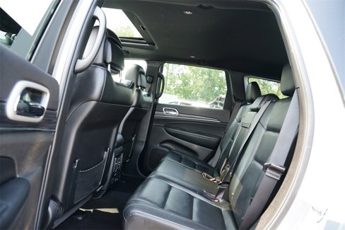 Used 2020 Jeep Grand Cherokee Limited w/ Premium Lighting Group image 18