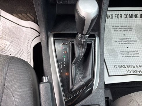 Used 2017 Toyota Corolla L image 26