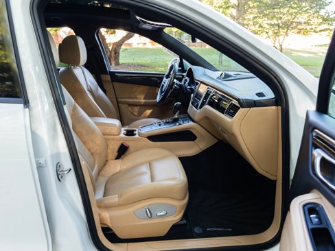 Used 2018 Porsche Macan Sport Edition image 20