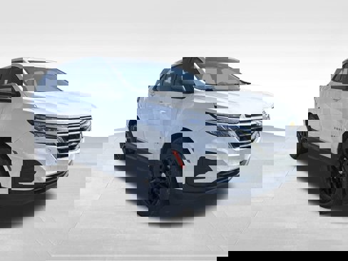 Used 2023 Chevrolet Equinox LS w/ LS Convenience Package image 3