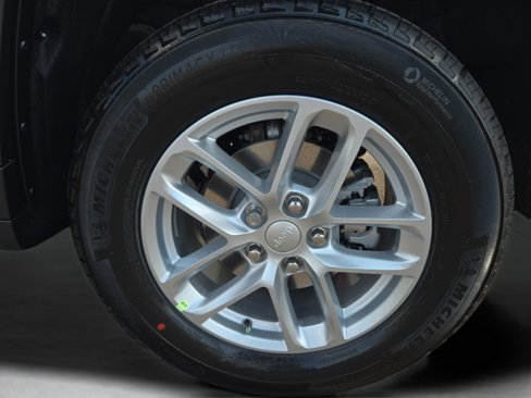 New 2025 Jeep Grand Cherokee Laredo X image 28
