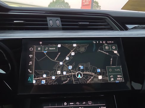 Used 2022 Audi e-tron Premium Plus w/ Premium Plus Package image 77